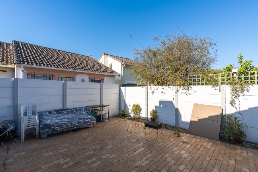 2 Bedroom Property for Sale in Thornton Western Cape